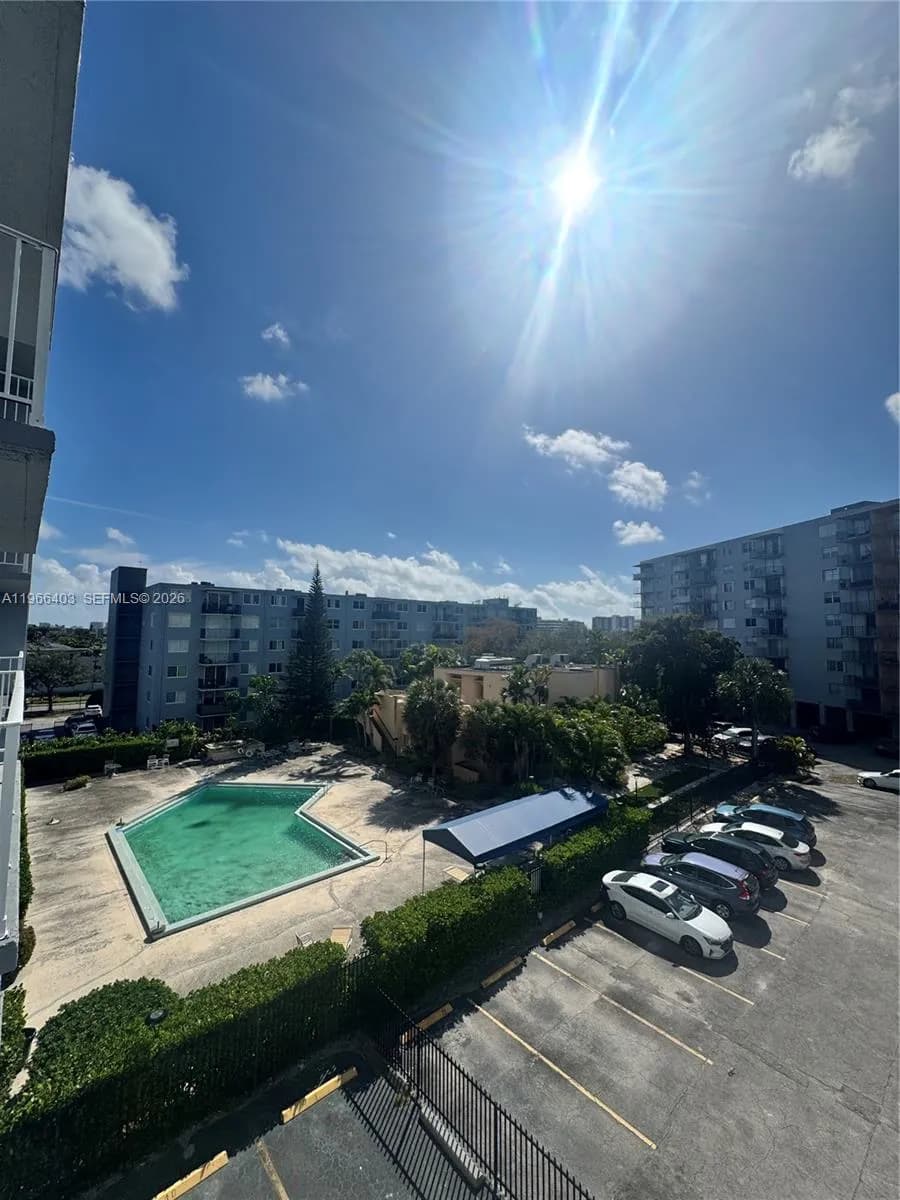 1470 NE 125th Ter # 407, North Miami FL 33161