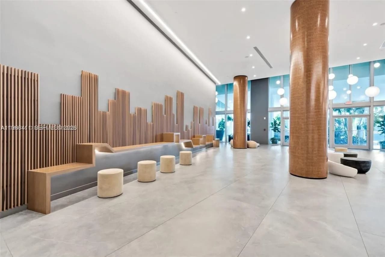 350 S Miami Ave # 2714, Miami FL 33130