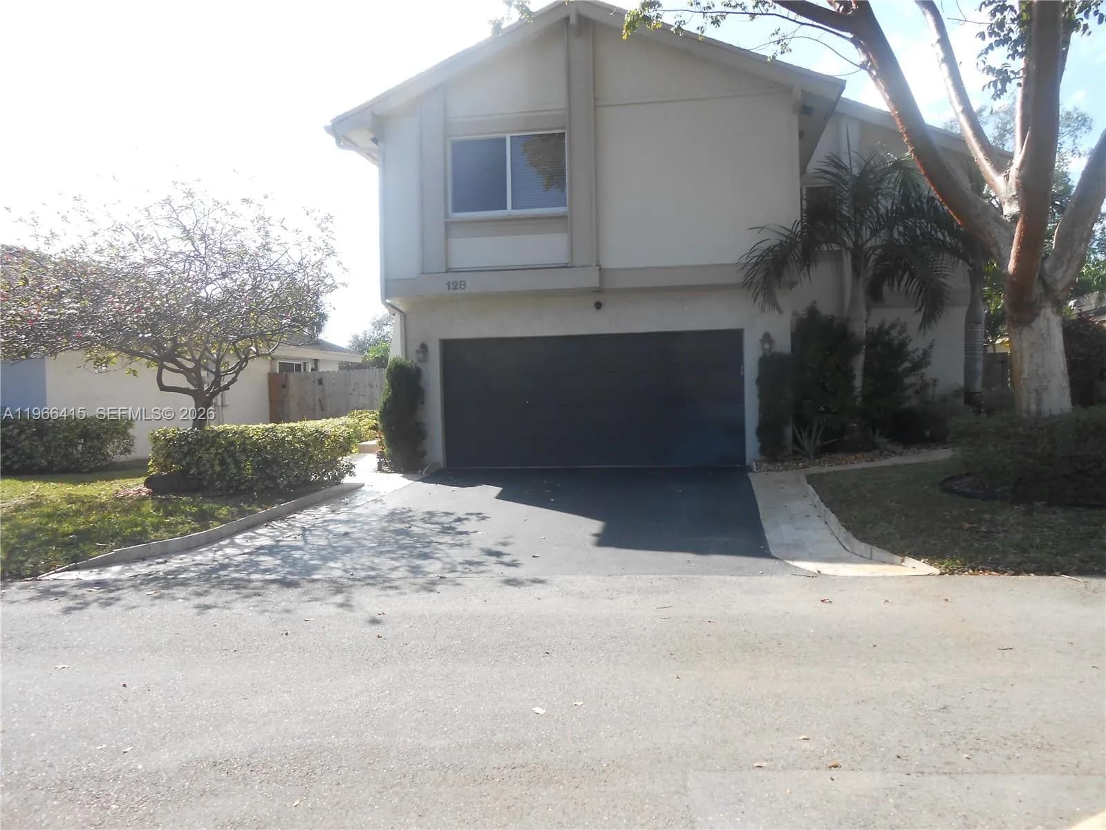 128 Laurel Rd, Hollywood FL 33021