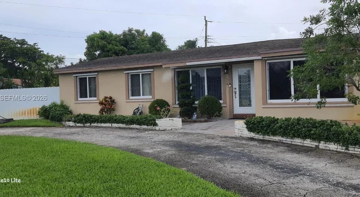 1318 SW 49th Ter, Fort Lauderdale FL 33317