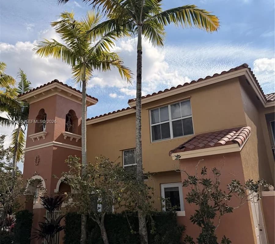 906 SW 143rd ave, Pembroke Pines FL 33027