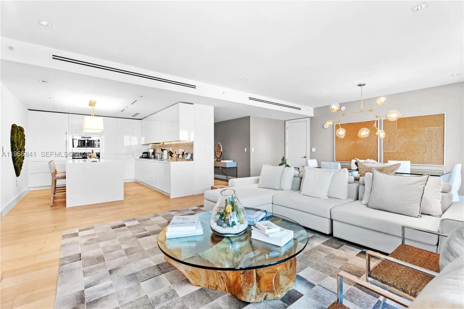 102 24th St # 1705, Miami Beach FL 33139