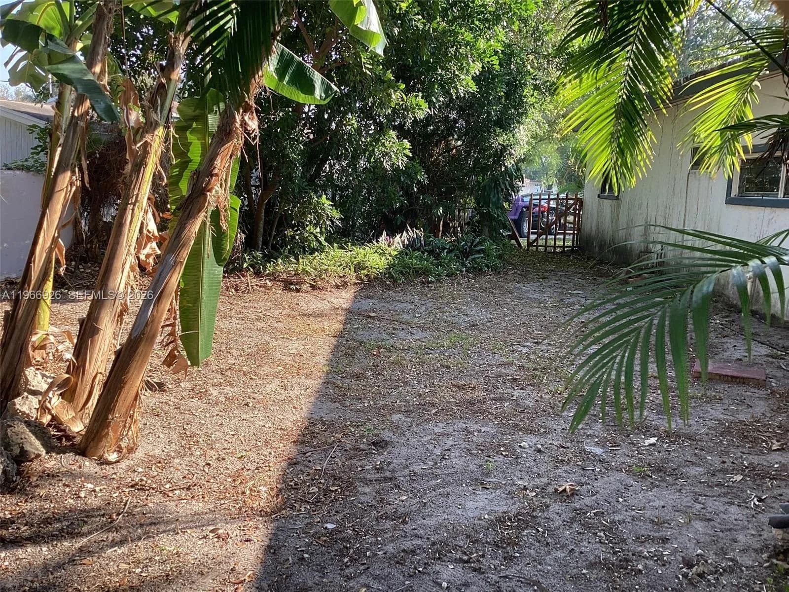 5741 Simms St, Hollywood FL 33021