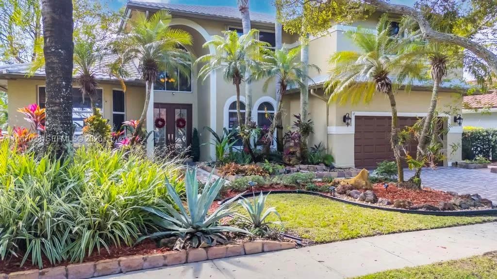 18122 NW 15th Ct, Pembroke Pines FL 33029