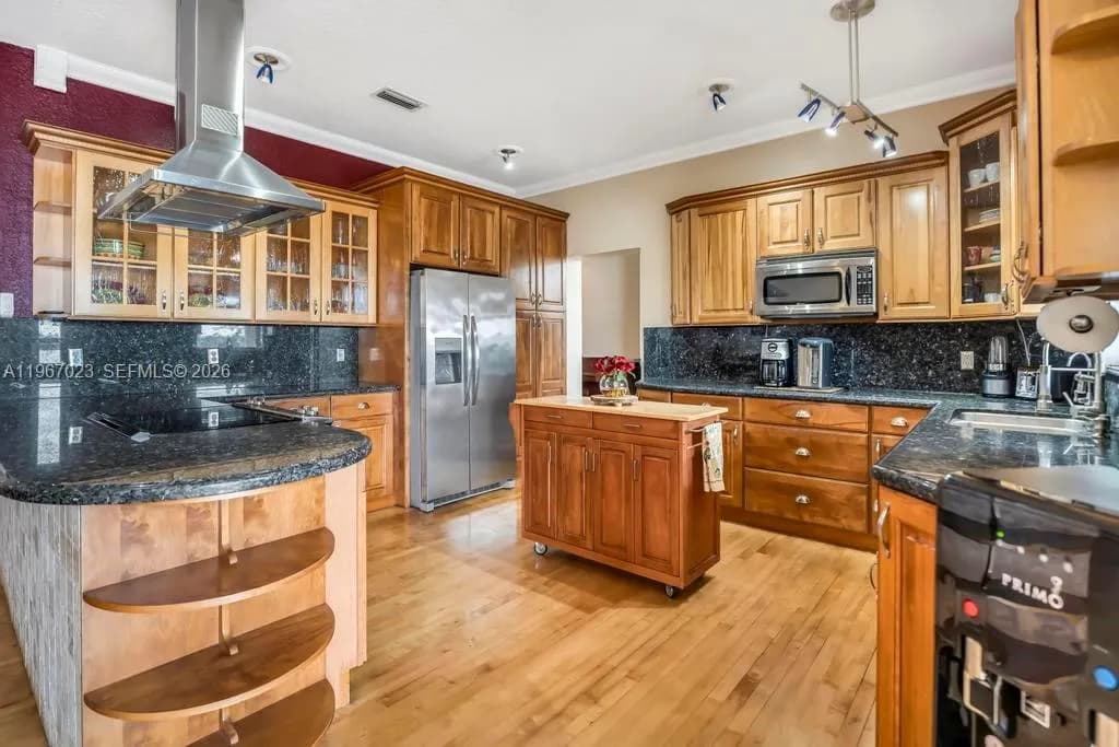 18122 NW 15th Ct, Pembroke Pines FL 33029