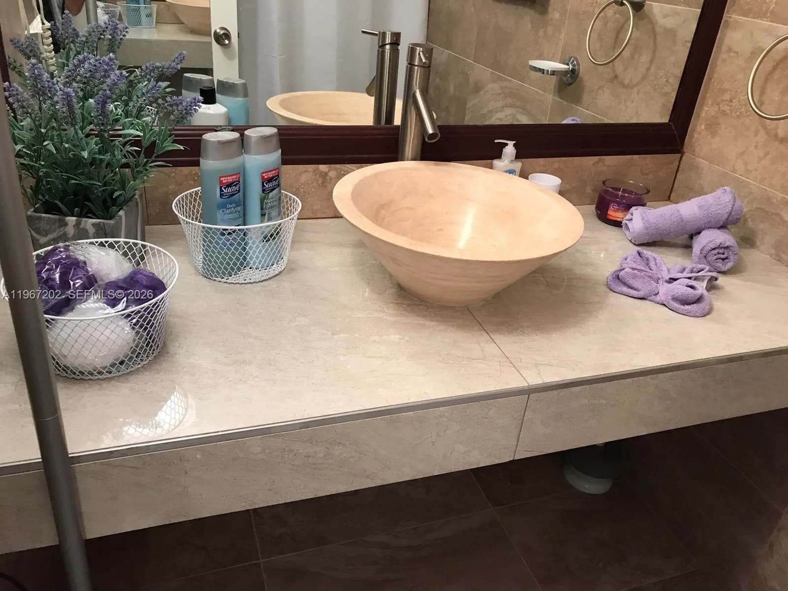 26 Diplomat Pkwy # 2215, Hallandale Beach FL 33009