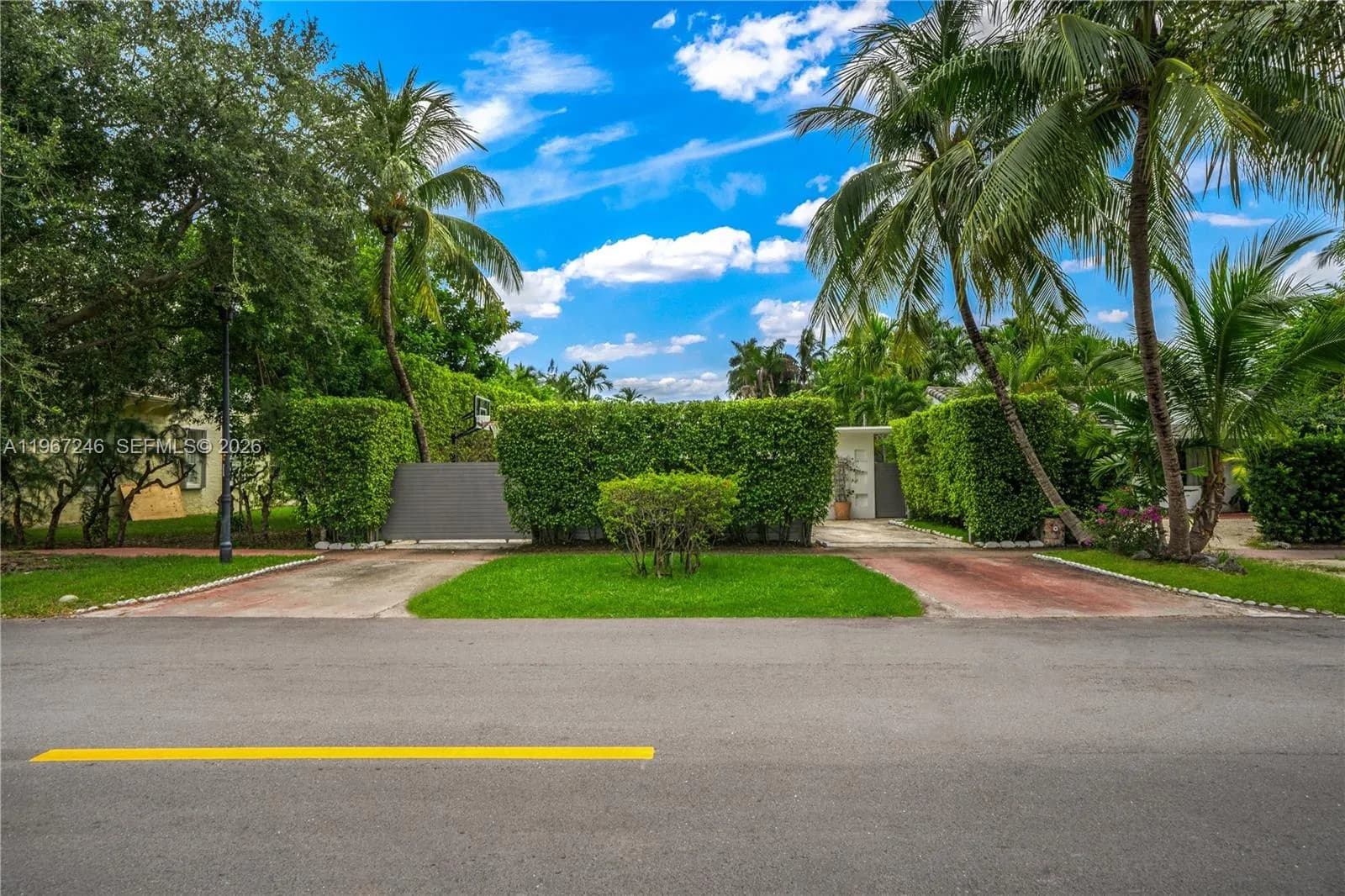 736 W 51 st, Miami Beach FL 33140