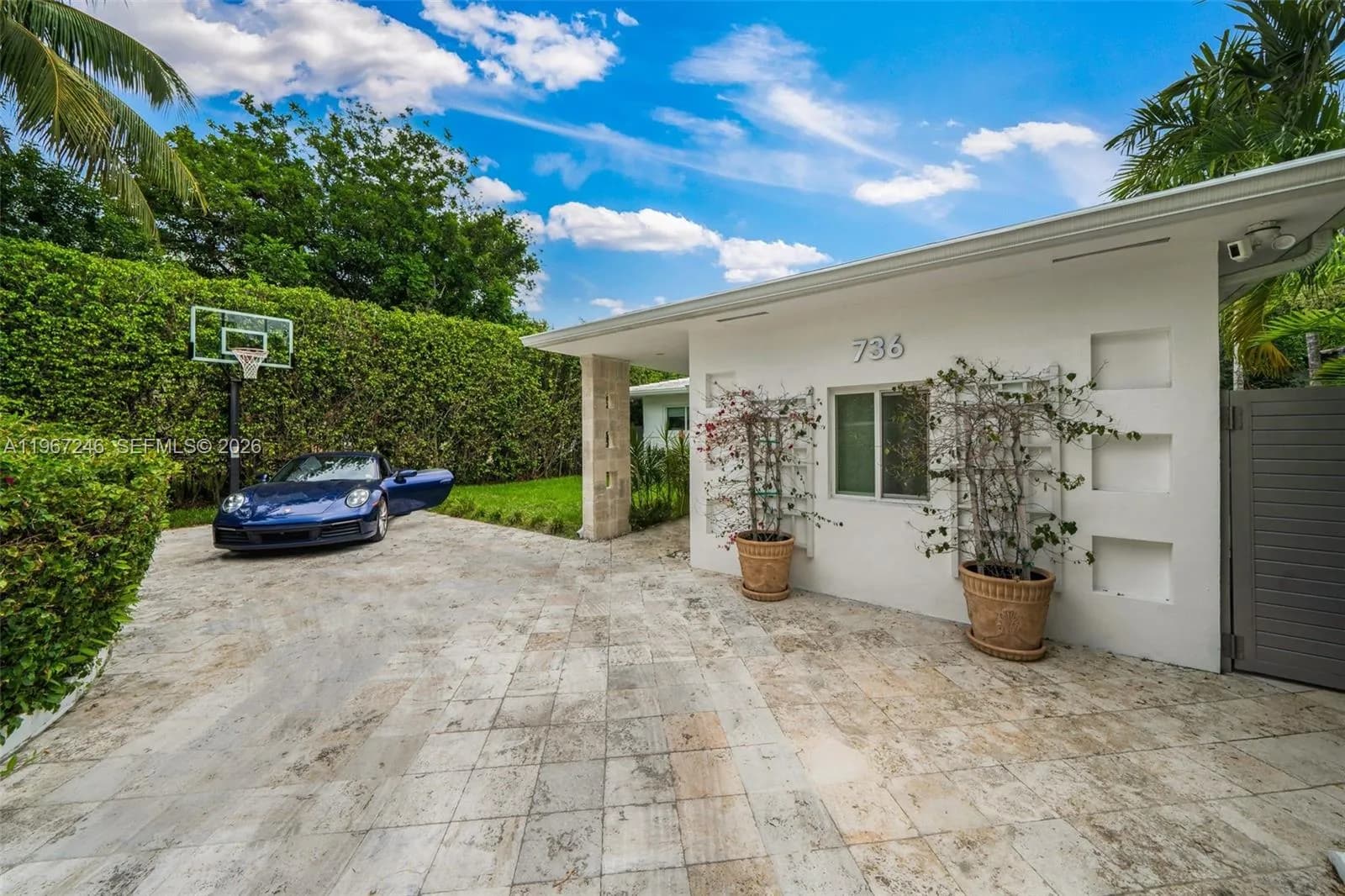 736 W 51 st, Miami Beach FL 33140