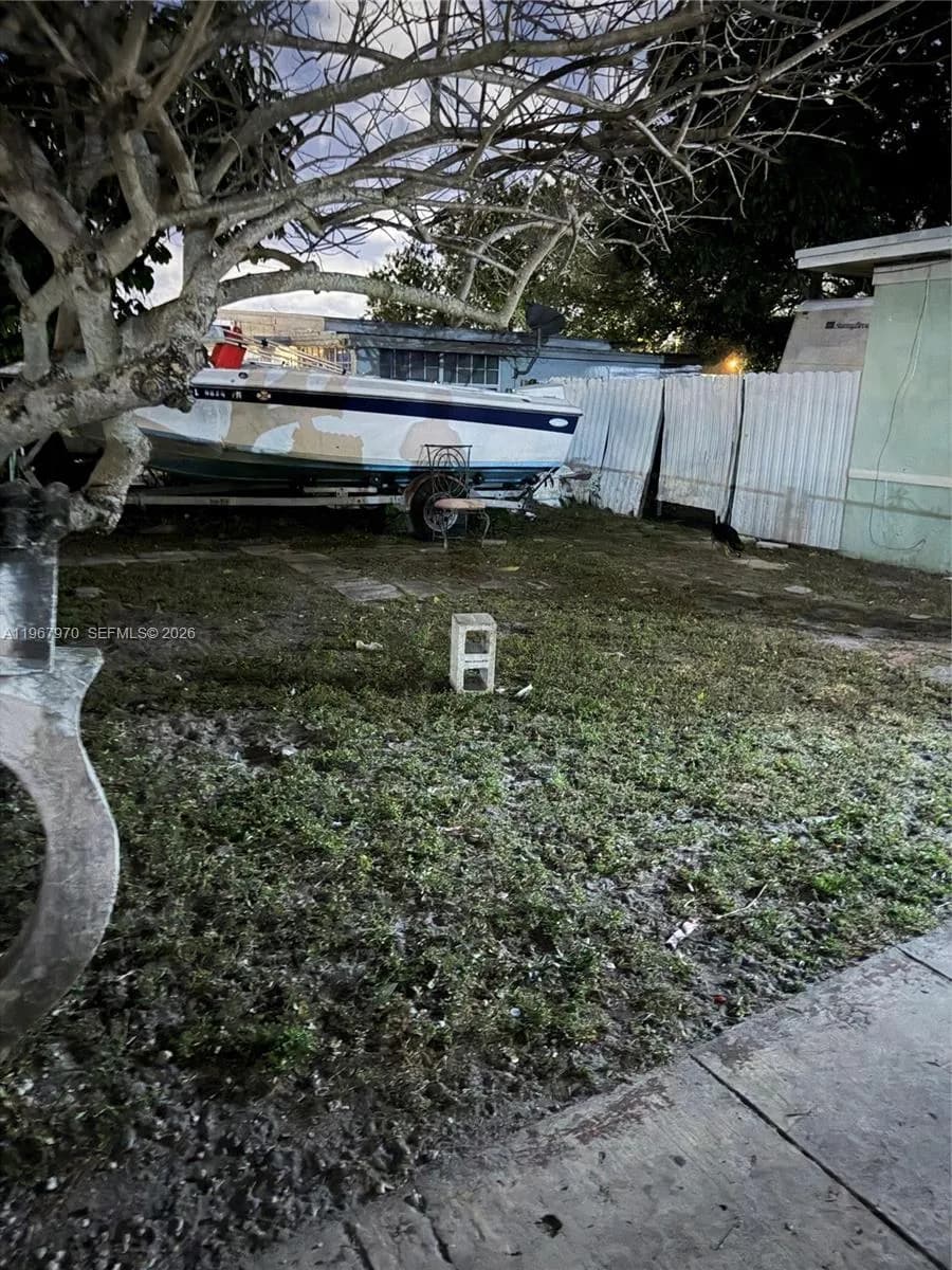 12040 NW 20th Ave, Miami FL 33167