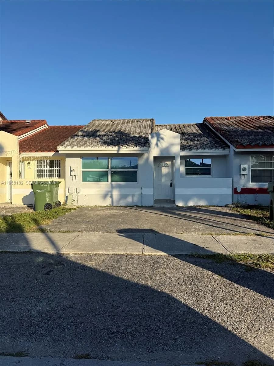 1115 SE 13th Ave, Homestead FL 33035