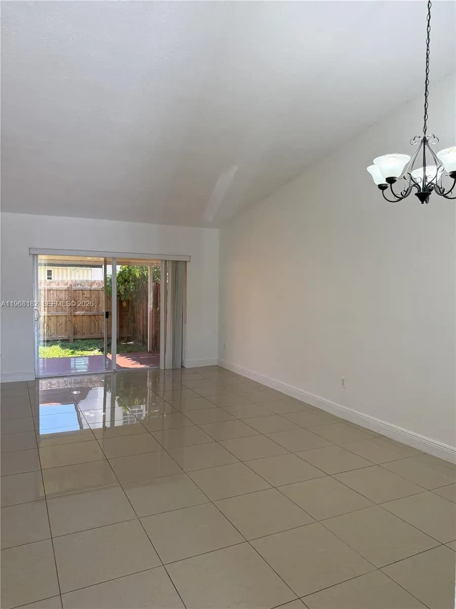 1115 SE 13th Ave, Homestead FL 33035