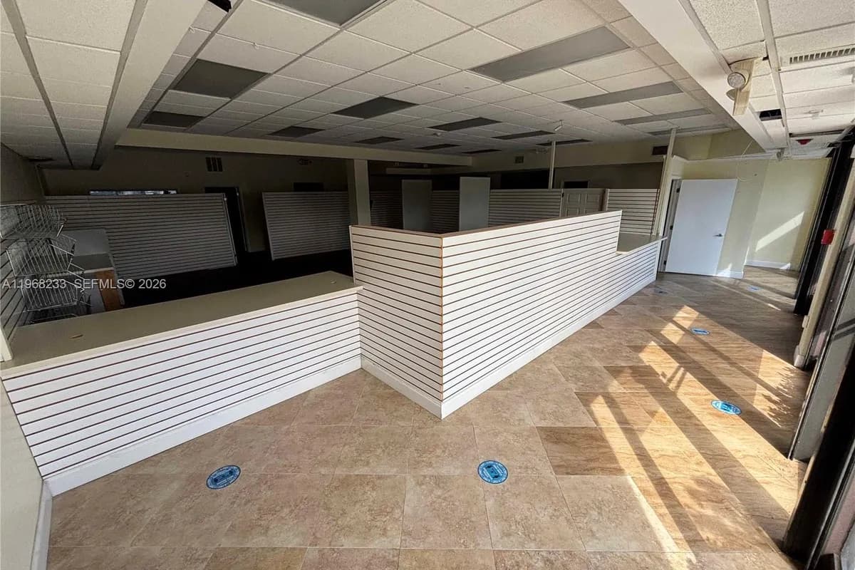 2727 E Oakland Park Blvd # 100, Fort Lauderdale FL 33306