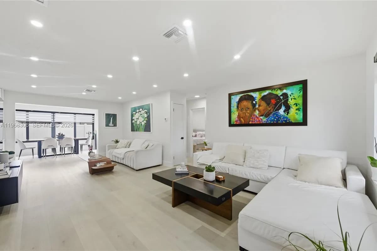 7491 Raleigh St, Hollywood FL 33024