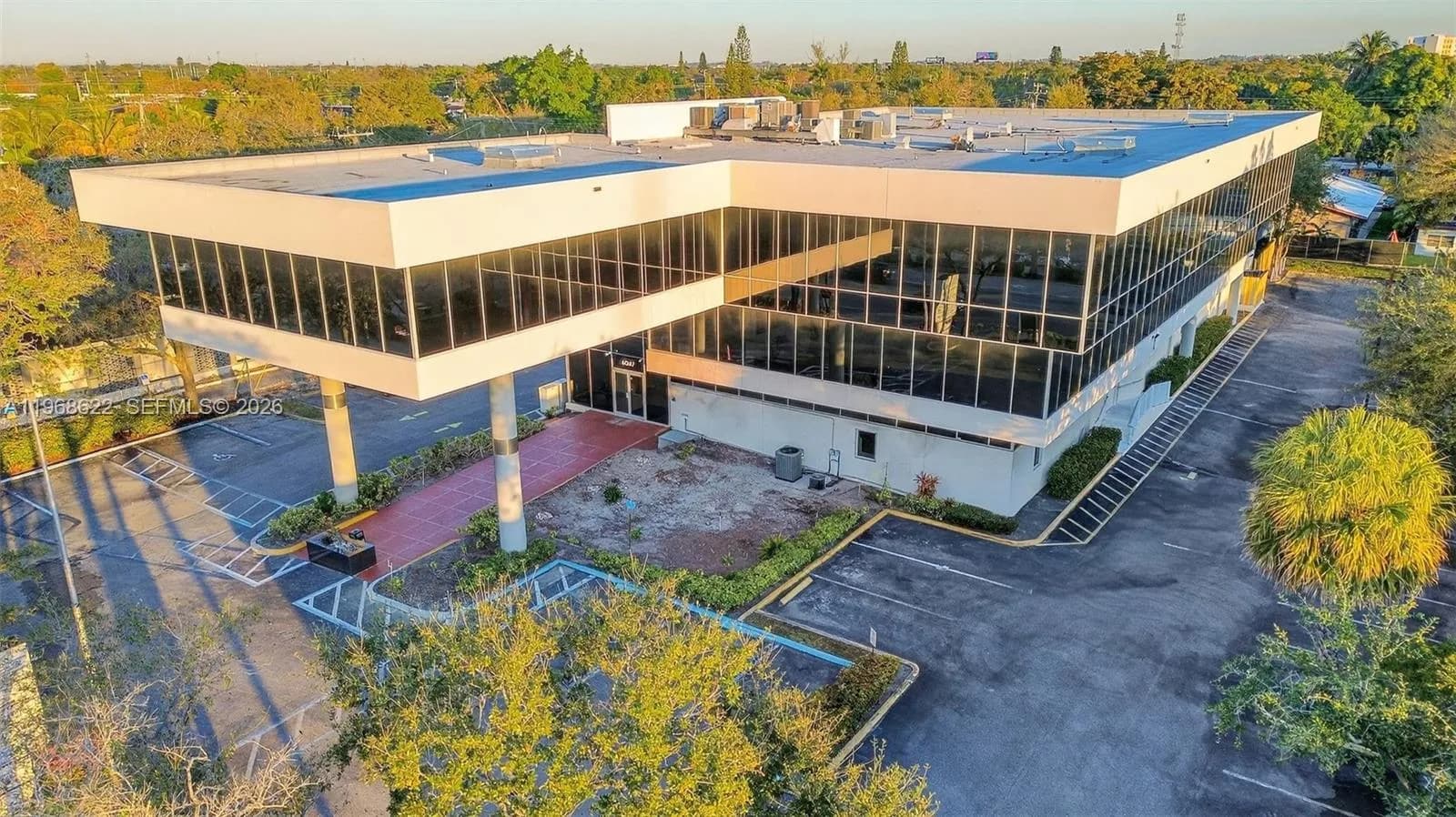 6067 Hollywood Blvd, Hollywood FL 33024