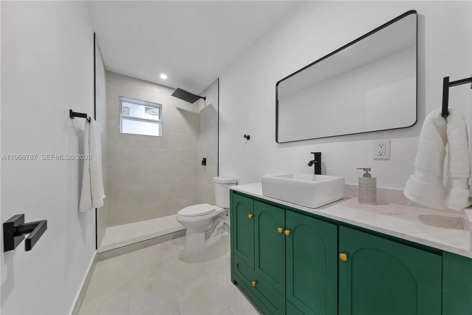 651 NW 9th St, Homestead FL 33030