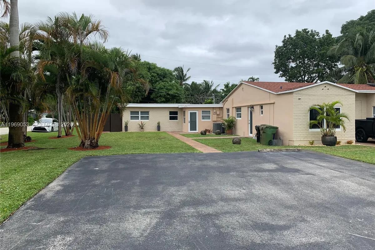 707 NE 15th St, Fort Lauderdale FL 33304