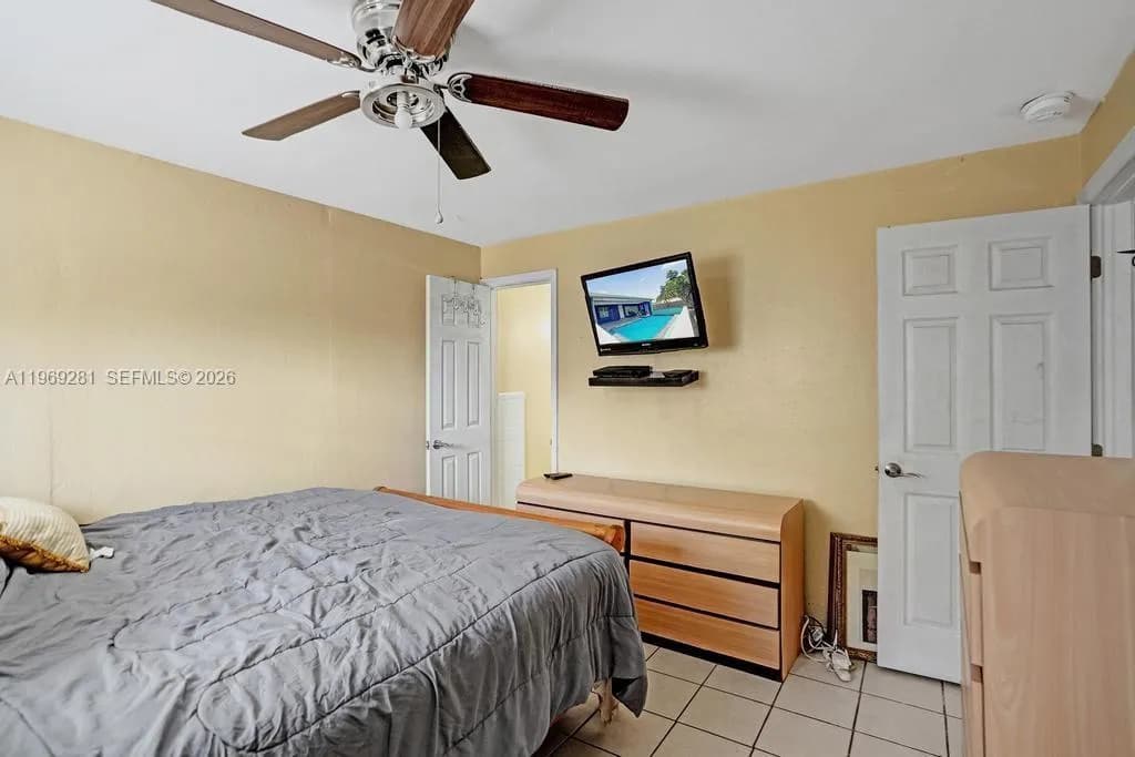 1931 NE 2nd Ave, Pompano Beach FL 33060