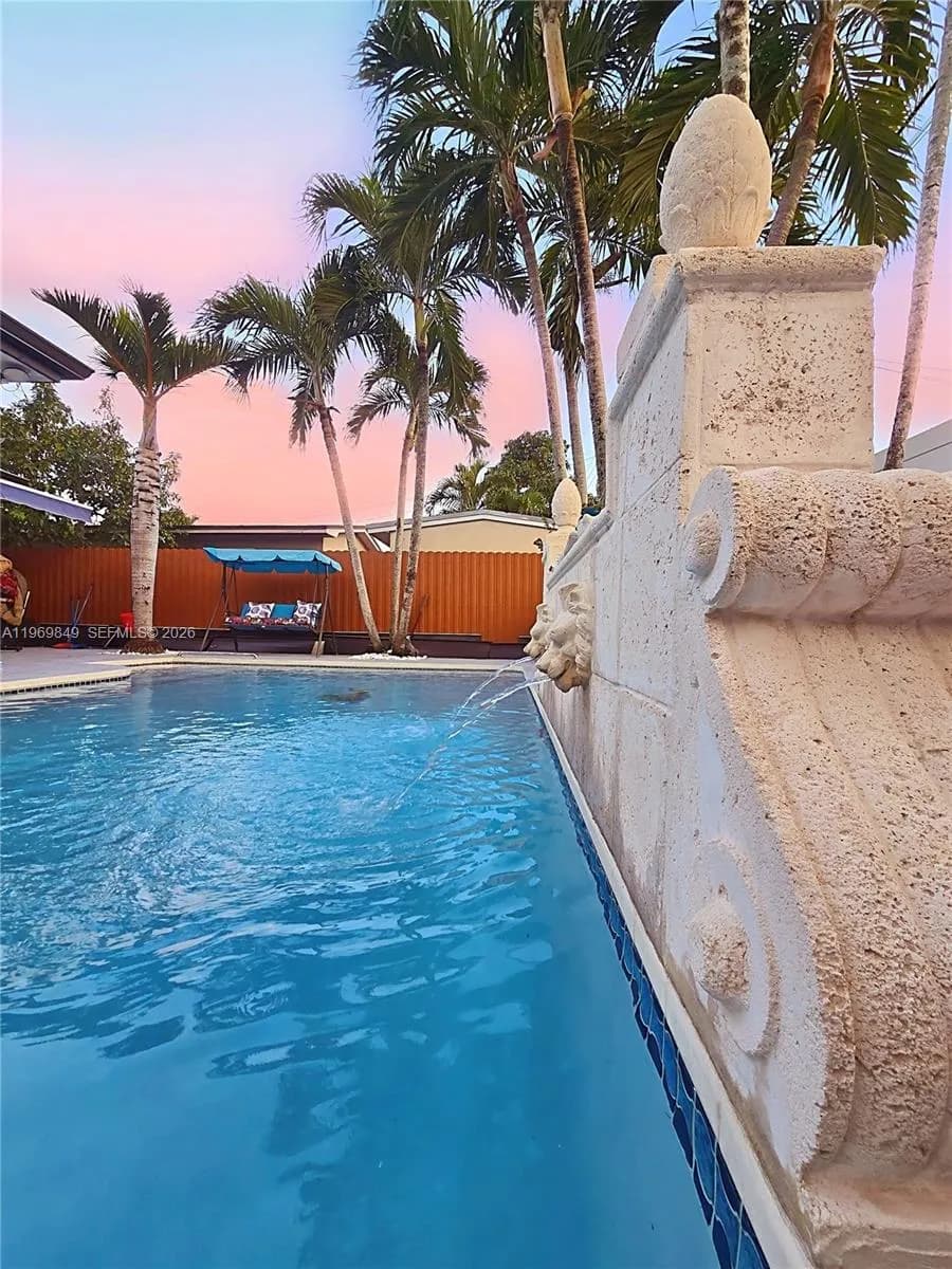 300 NW 77th Way, Pembroke Pines FL 33024