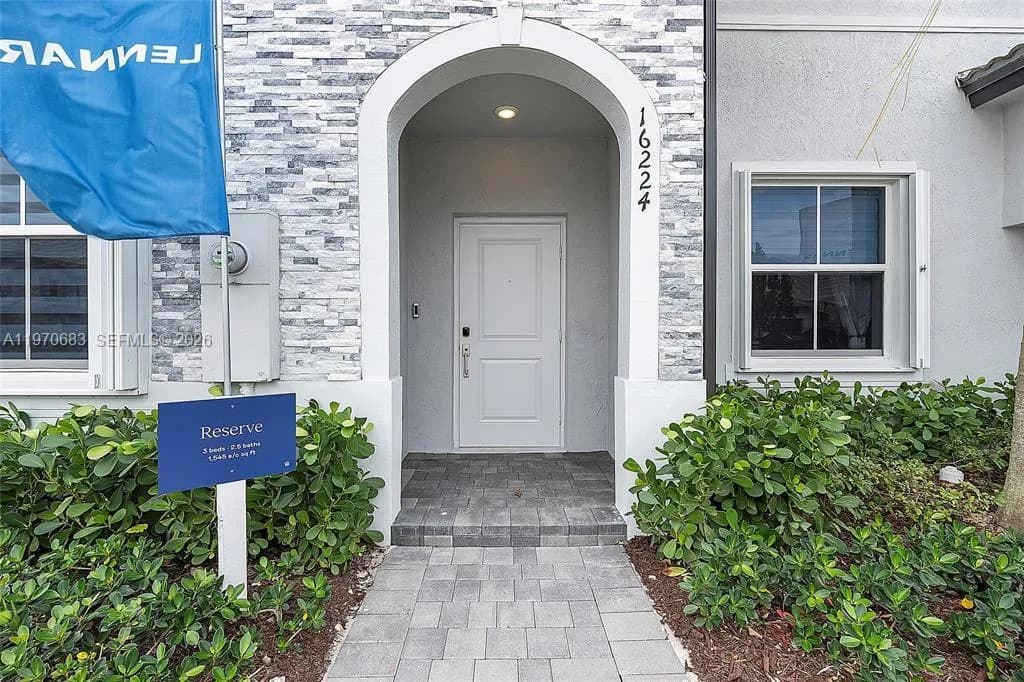 16224 SW 291st St, Homestead FL 33033