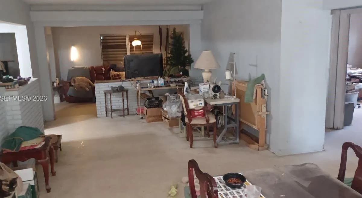 2215 Wiley St, Hollywood FL 33020