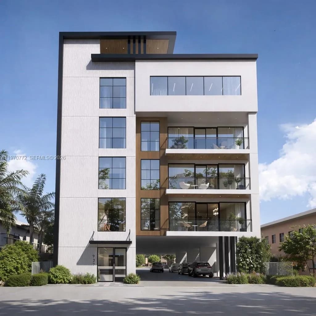 937 SW 7th St, Miami FL 33130