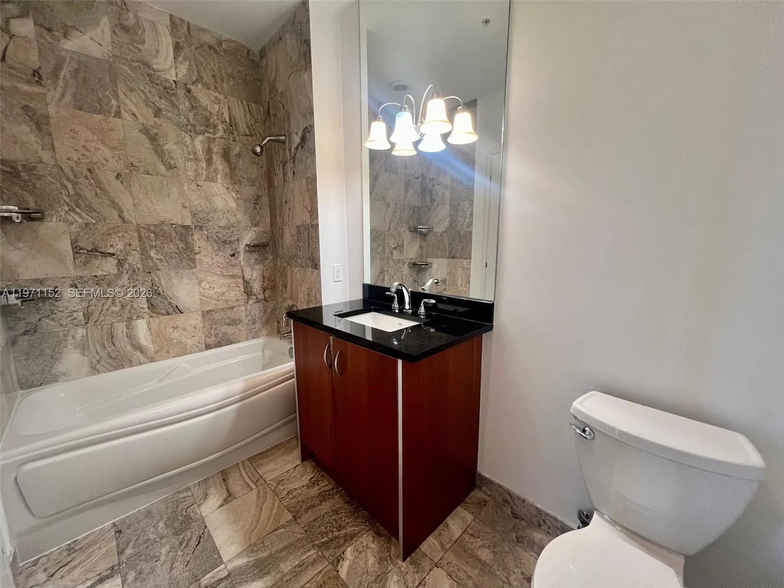 300 S Biscayne Blvd # 3907, Miami FL 33131