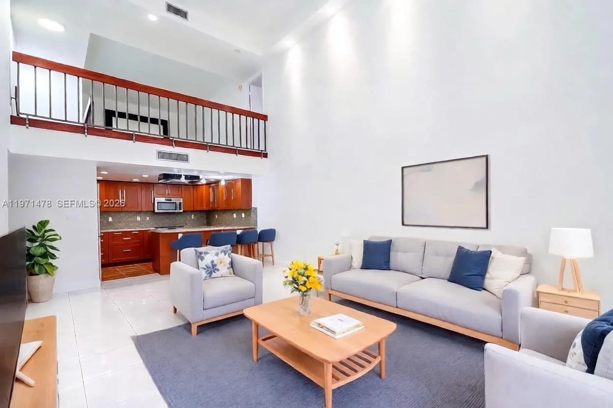 20347 W Country Club Dr, Aventura FL 33180