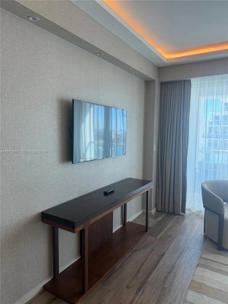 551 N Fort Lauderdale Beach Blvd # R2210, Fort Lauderdale FL 33304