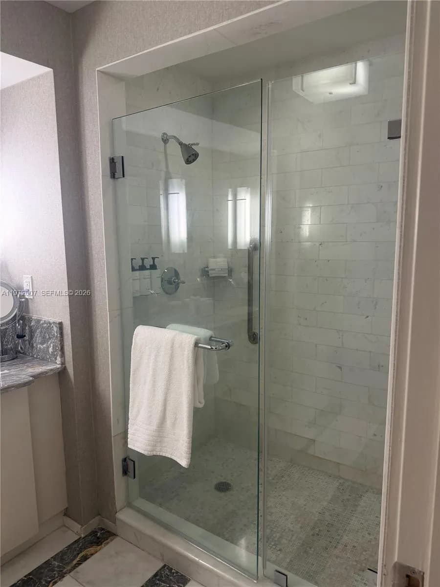 551 N Fort Lauderdale Beach Blvd # R2210, Fort Lauderdale FL 33304