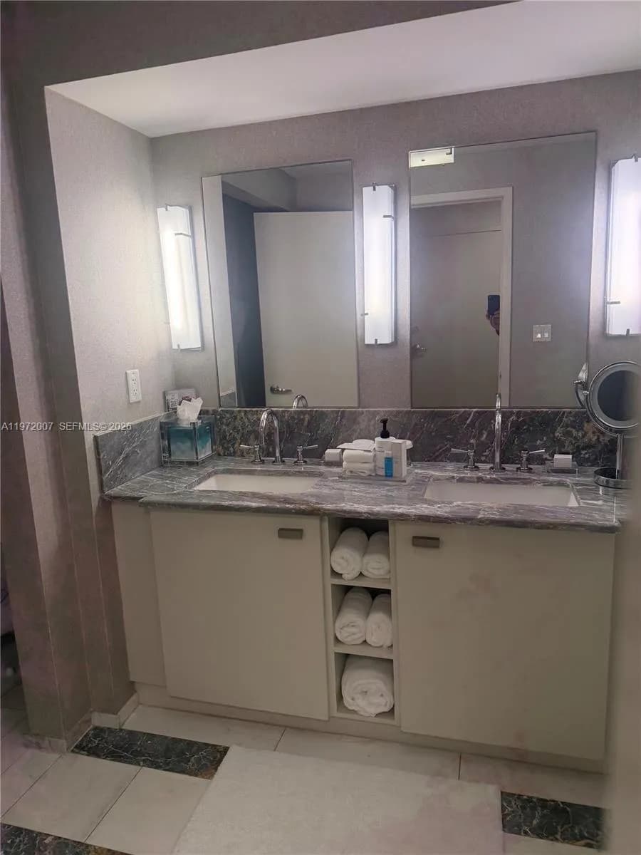 551 N Fort Lauderdale Beach Blvd # R2210, Fort Lauderdale FL 33304