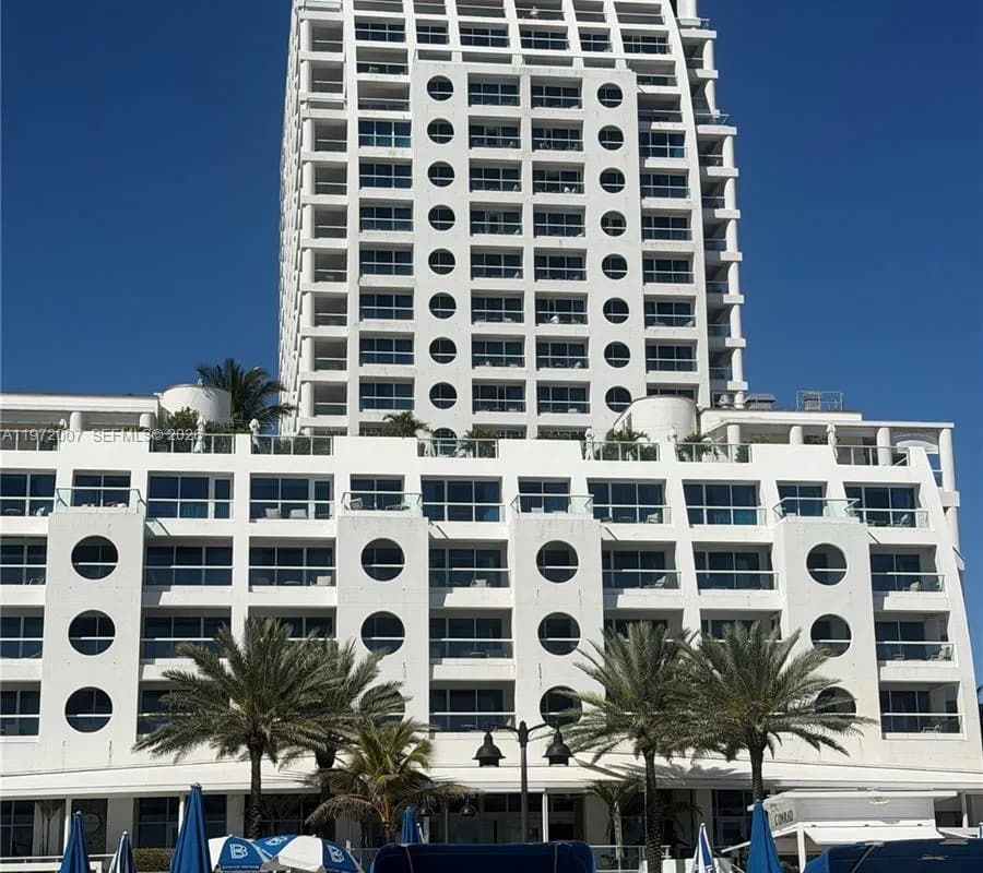 551 N Fort Lauderdale Beach Blvd # R2210, Fort Lauderdale FL 33304