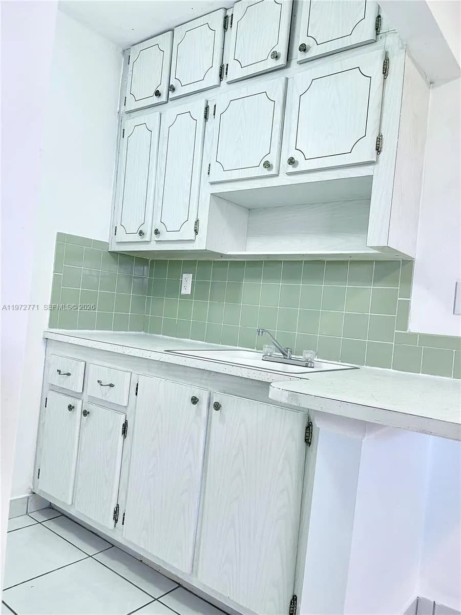 2145 Pierce St # 421, Hollywood FL 33020