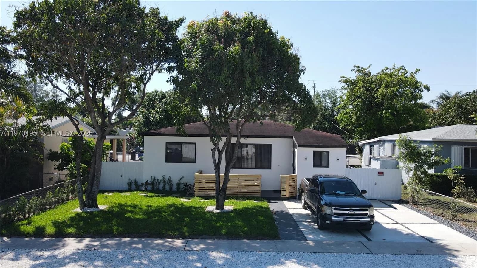 150 NE 169th Ter, North Miami Beach FL 33162