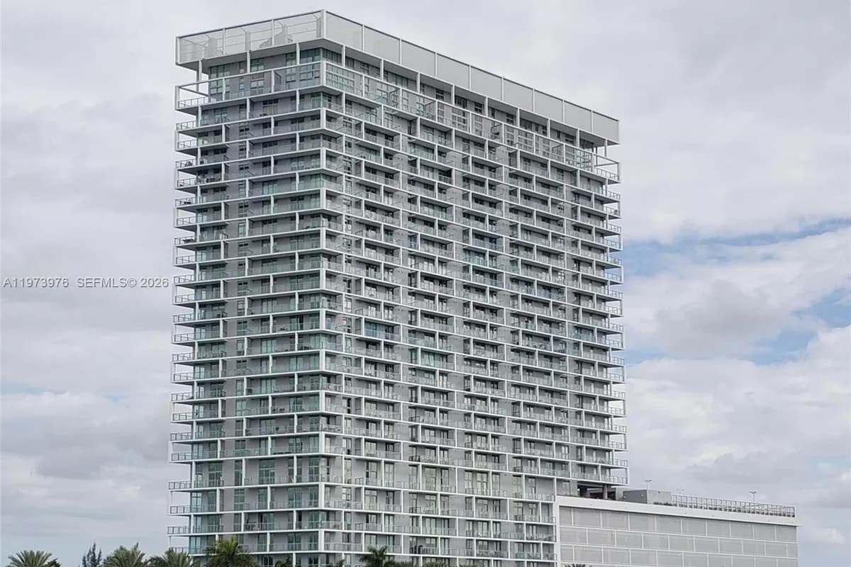 2000 Metropica Way # 1607, Sunrise FL 33323