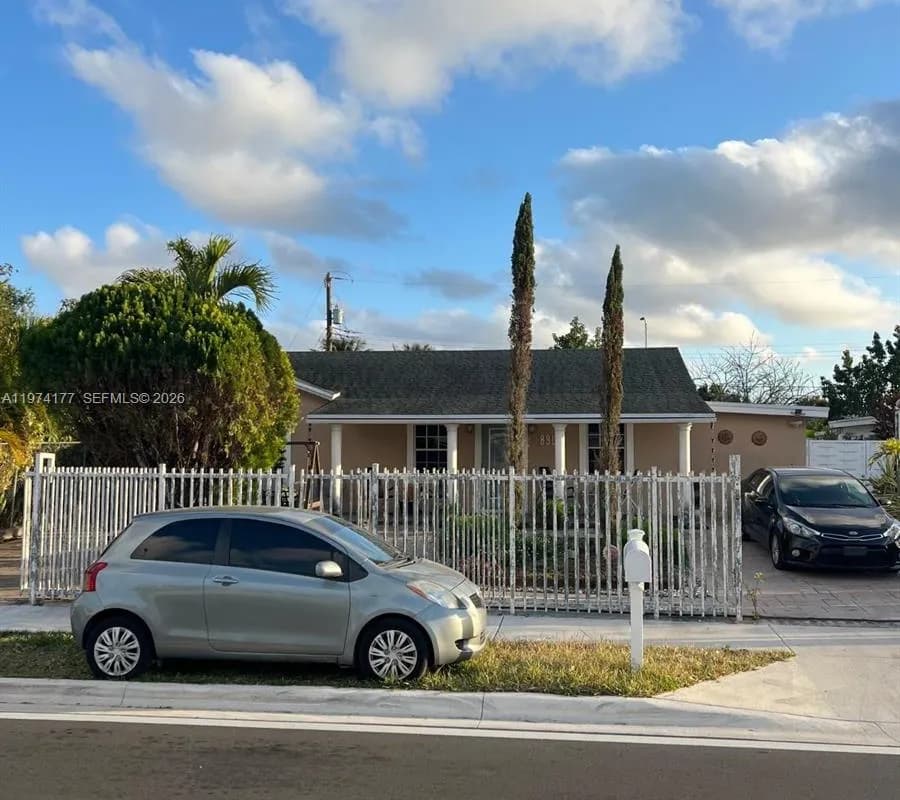 890 SE 3rd Pl, Hialeah FL 33010