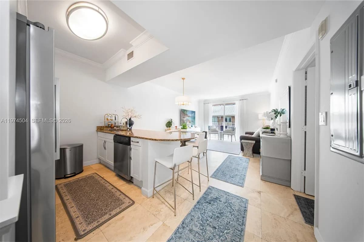 7290 SW 90th St # 308, Miami FL 33156