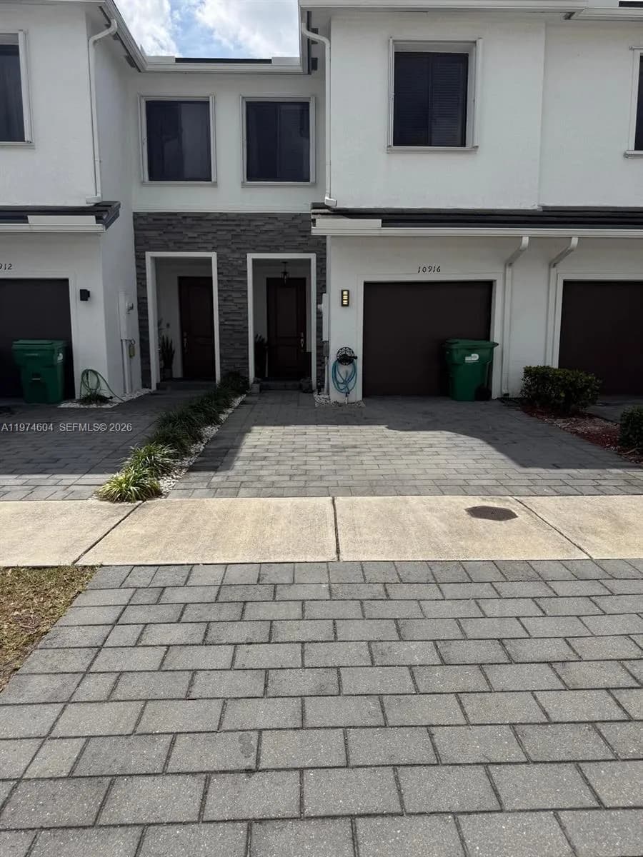 10916 SW 235th Ln, Homestead FL 33032