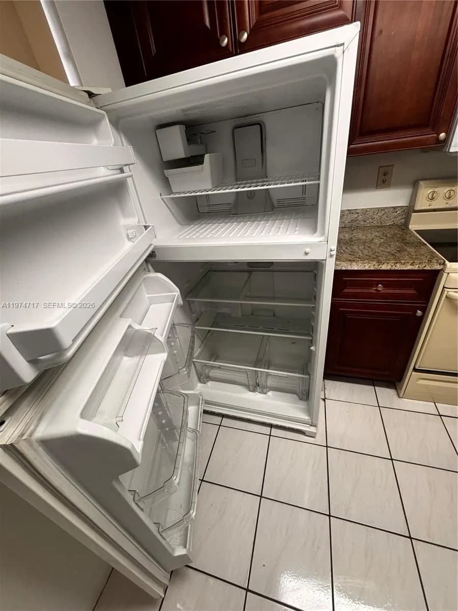 10975 SW 107th St # 202, Miami FL 33176