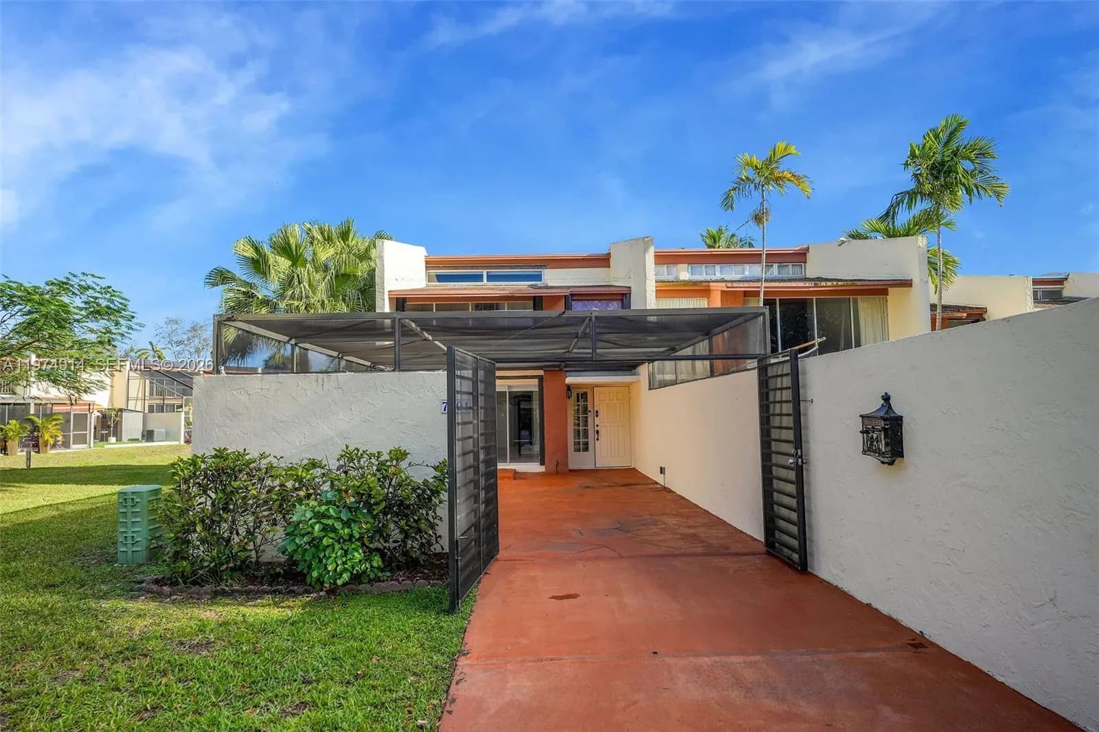 7601 SW 105th Ave, Miami FL 33173