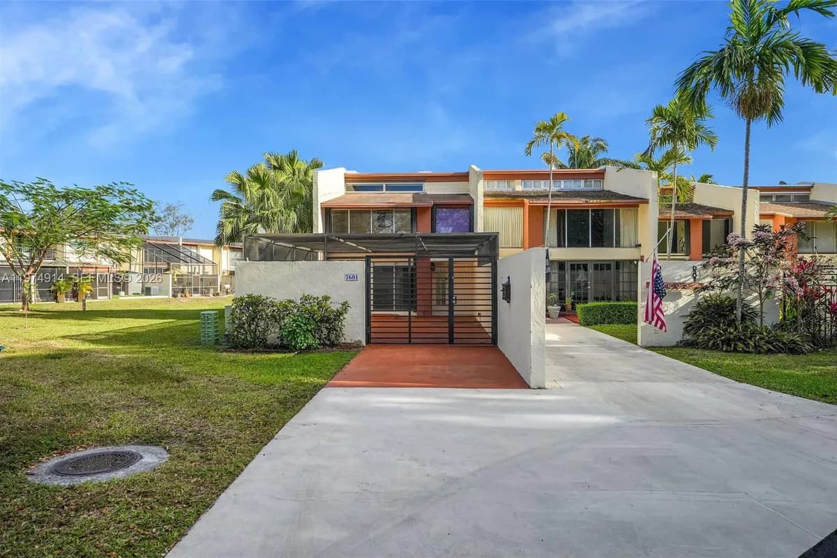 7601 SW 105th Ave, Miami FL 33173