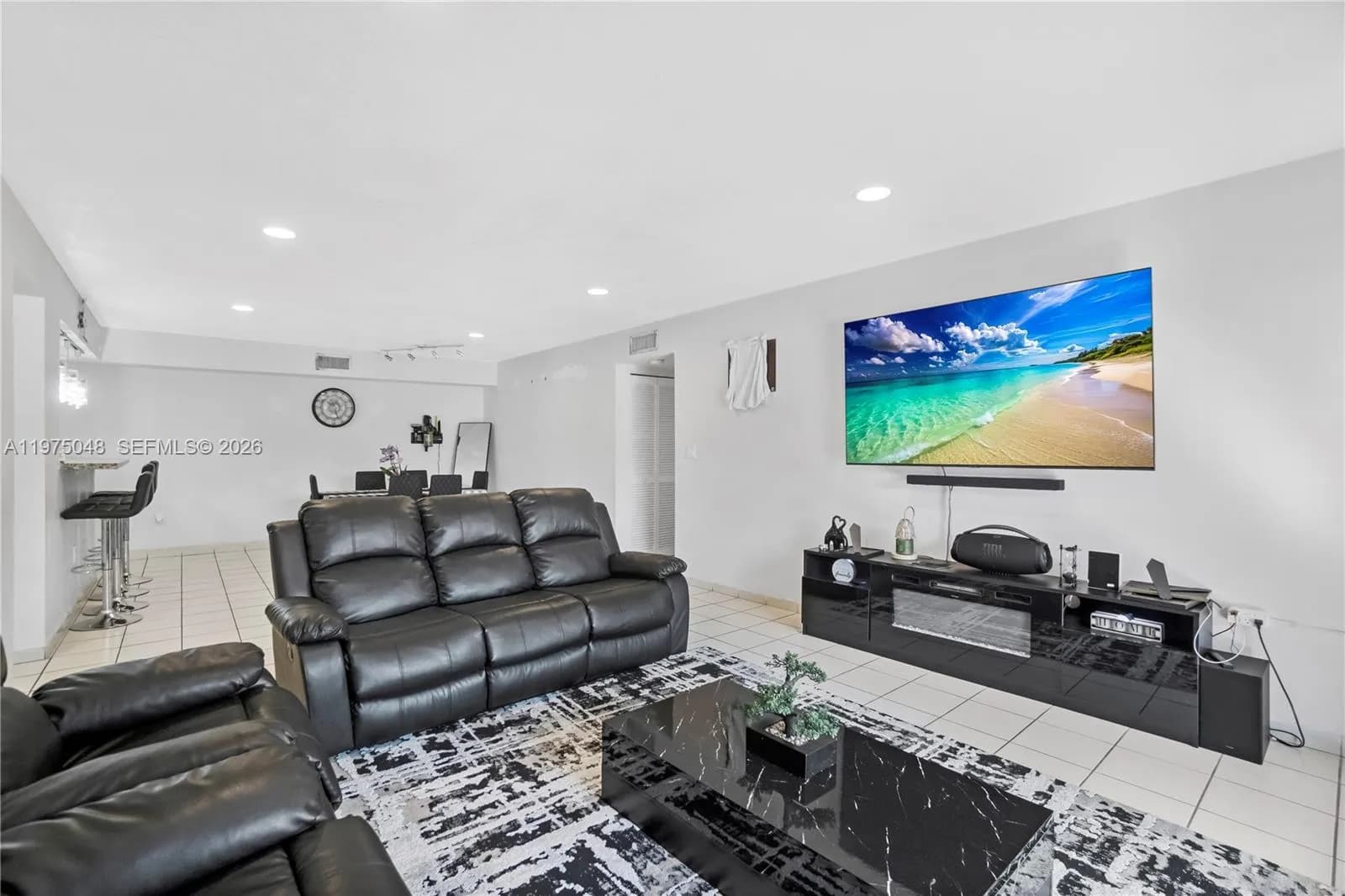 9403 SW 76th St # Y17, Miami FL 33173