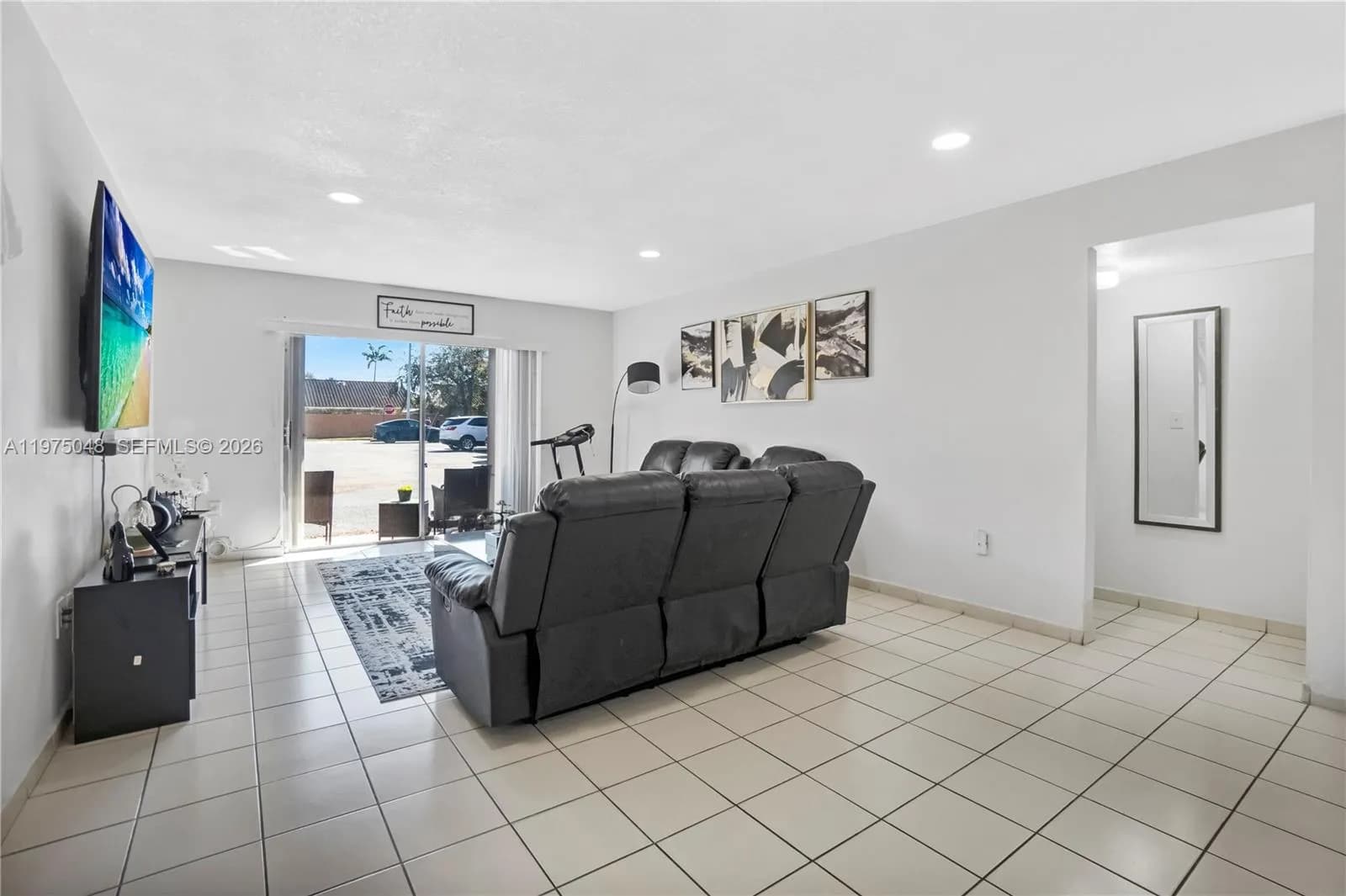 9403 SW 76th St # Y17, Miami FL 33173