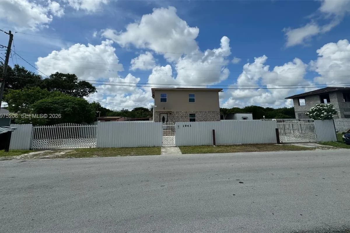 1943 NW 72nd St, Miami FL 33147