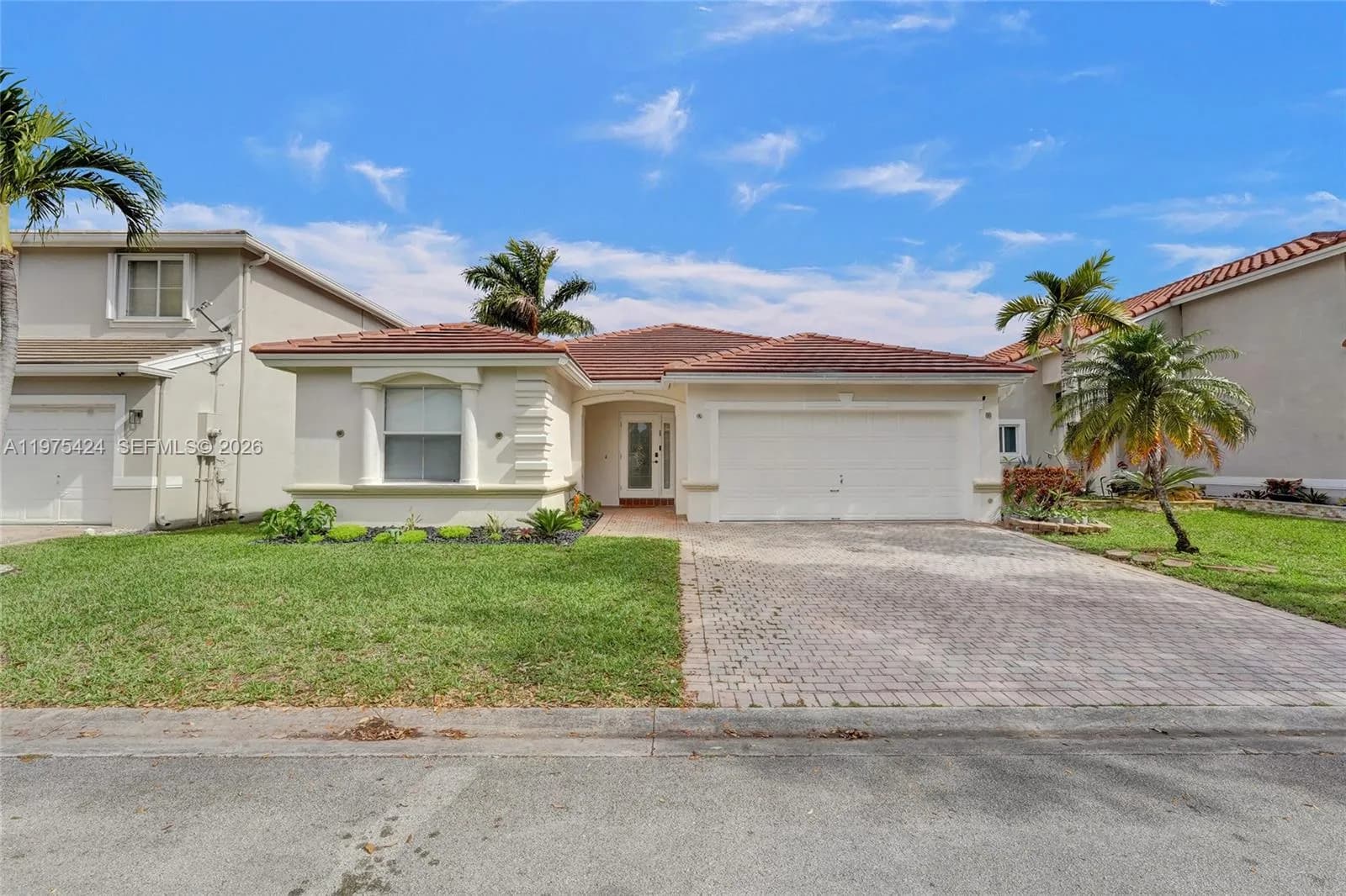 3 bedroom 2 bath for sale at 3371 SW 51st St, Hollywood FL 33312
