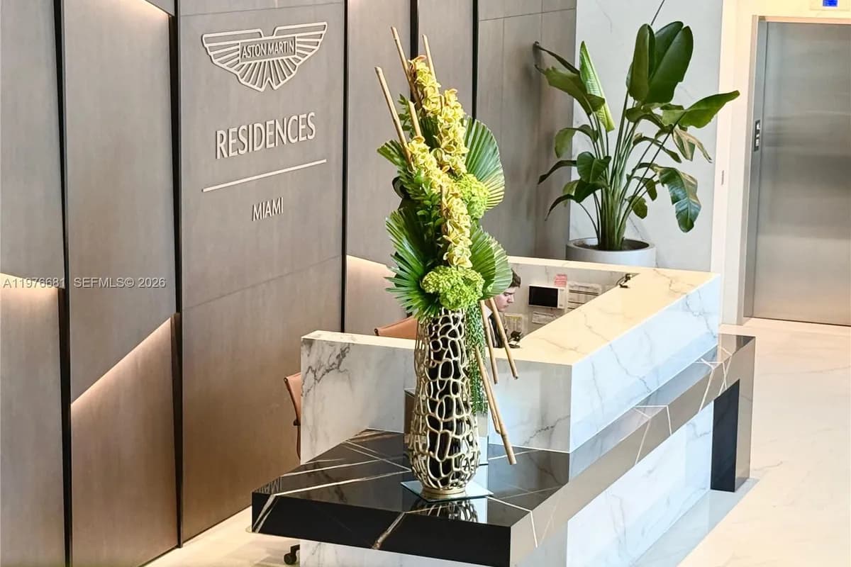 300 Biscayne Boulevard Way # 3608W, Miami FL 33131