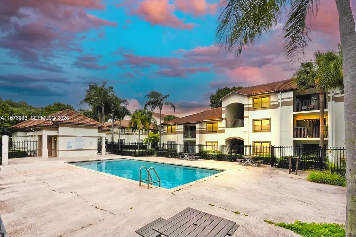 650 S Park Rd # 5, Hollywood FL 33021