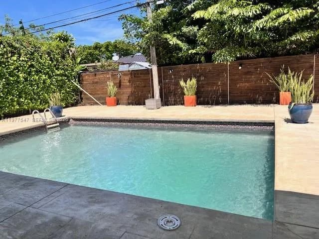 3911 SW 61st Ave, Miami FL 33155