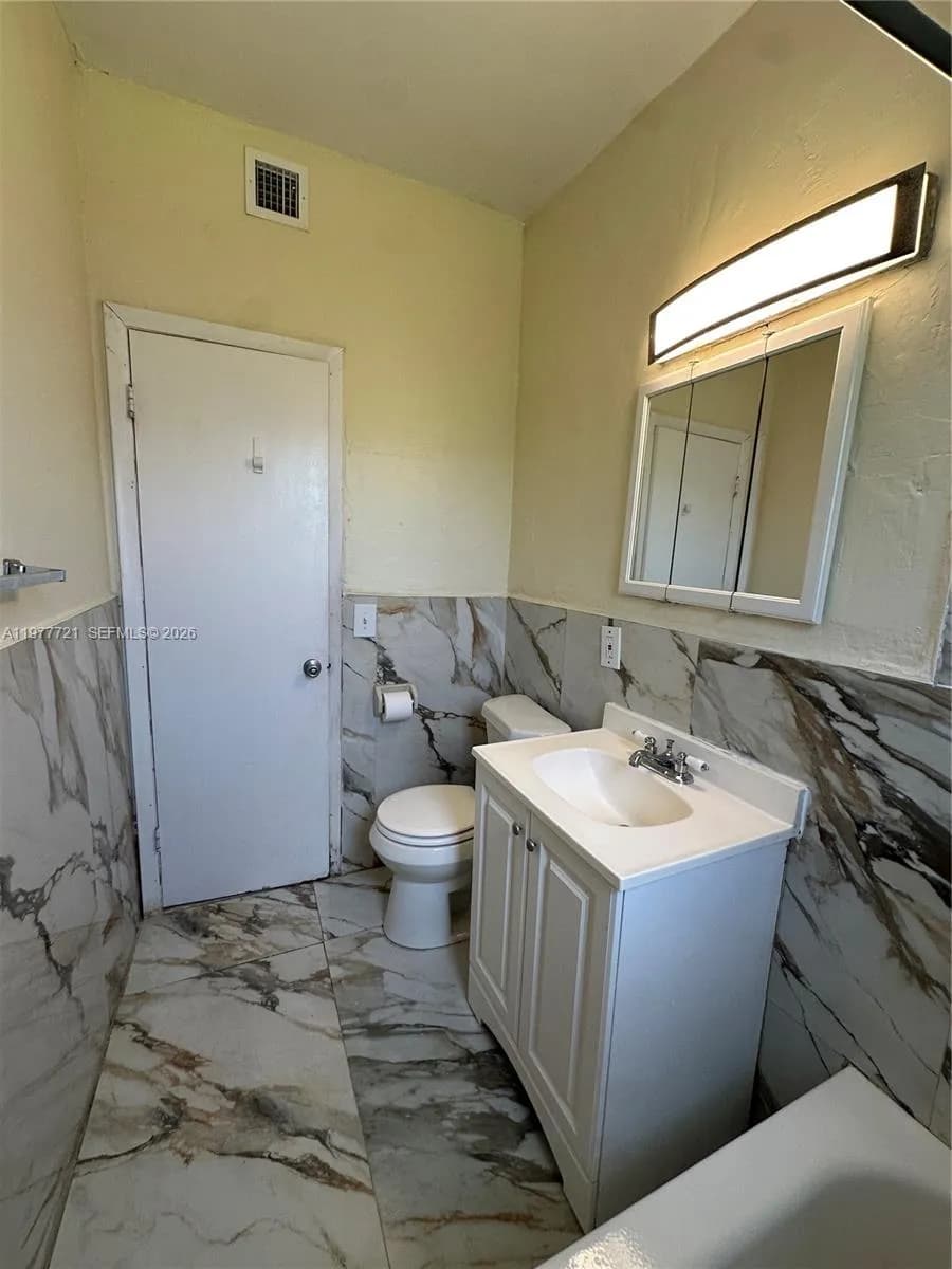 10761 SW 221st St, Miami FL 33170