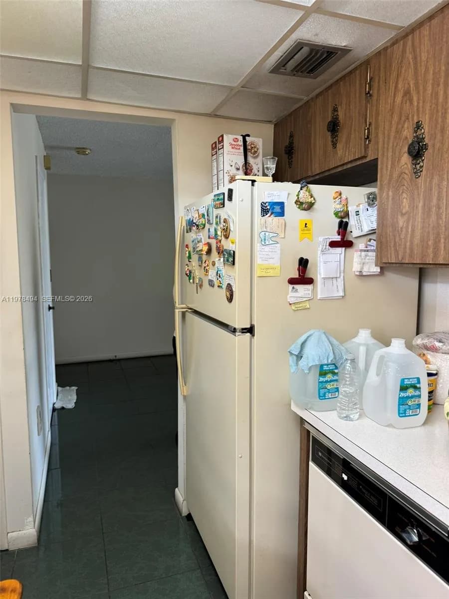 9180 SE Fontainebleau Blvd # 302, Miami FL 33172