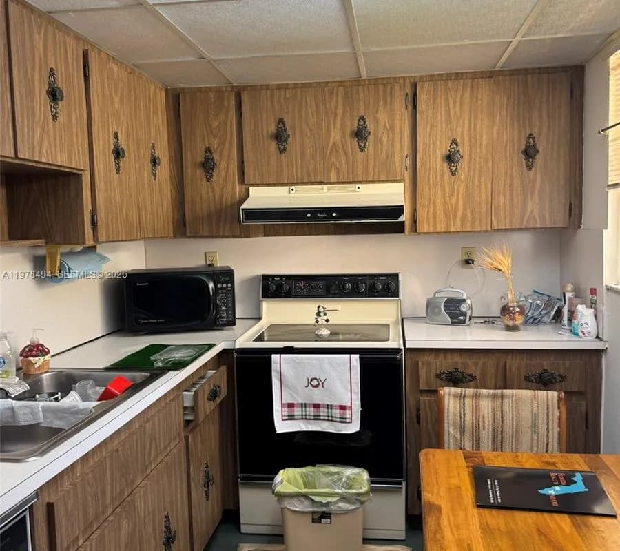 9180 SE Fontainebleau Blvd # 302, Miami FL 33172